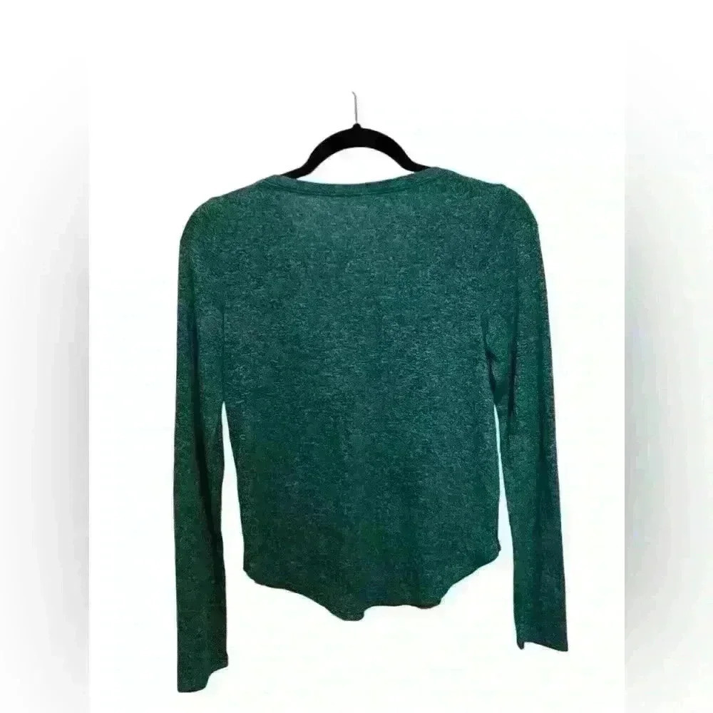 Abercrombie and Fitch Kids V neck long sleeve shirt size 13/14 - Picture 2 of 4